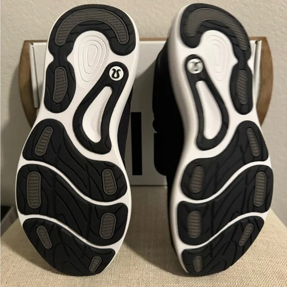 New LULULEMON Women's Chargefeel Low Workout Shoe - Picture 6 of 6